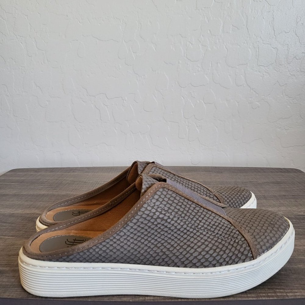 Sofft Leather Snakeskin Embossed Slip-On Sneaker Mules Shoes Grey Size Women's 6